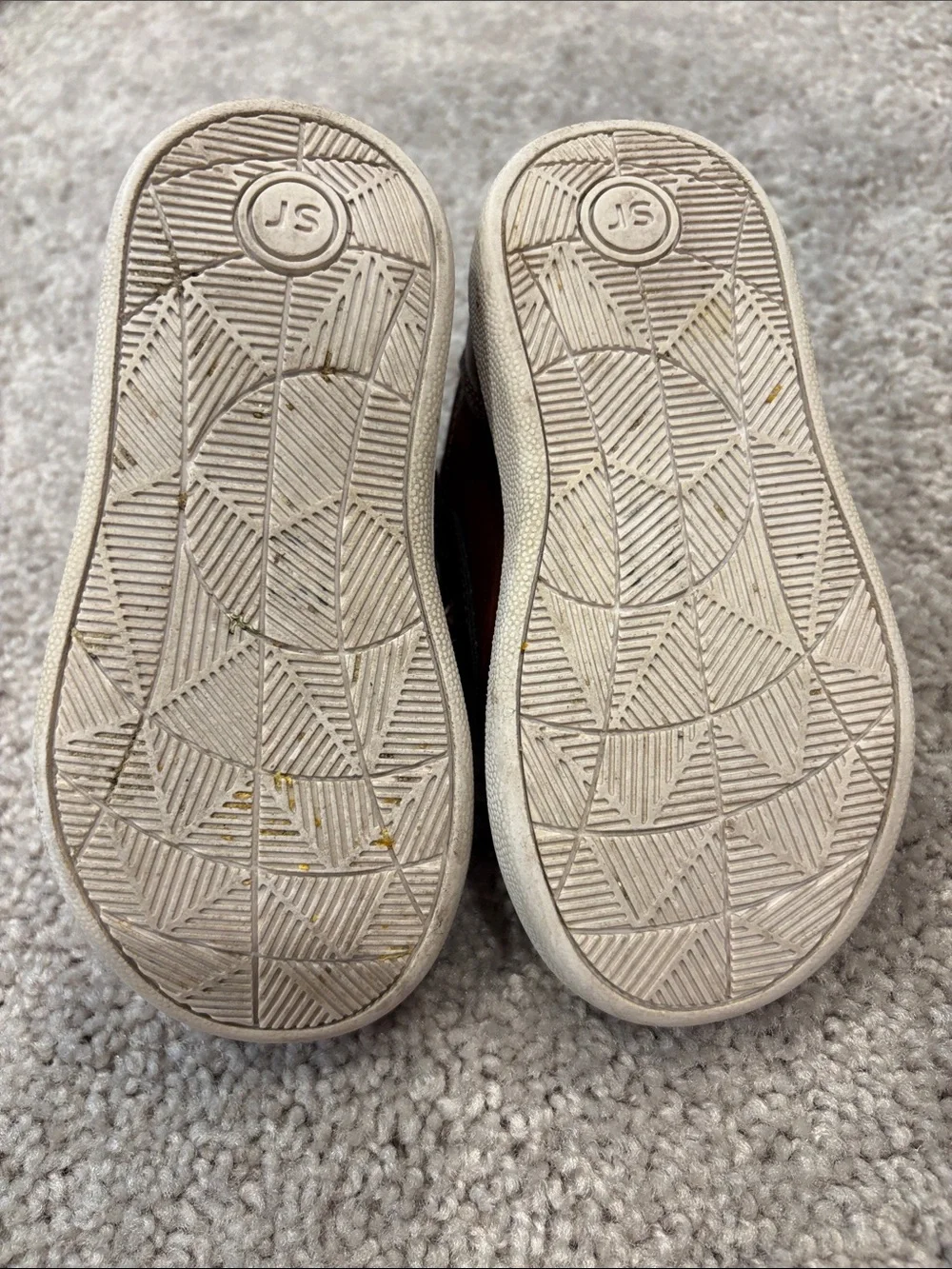 Stride Rite 360 Cole faux leather sneaker